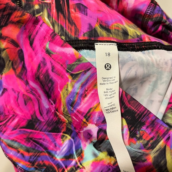 LULULEMON BASE PACE NWT AUTHENTIC HIGH RISE RUNNING NULUX FABRIC TIGHT. - Picture 13 of 17